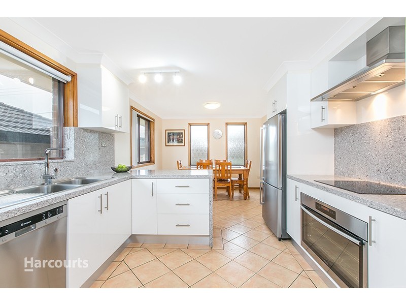 11 Jeffcoat Street, Albion Park NSW 2527