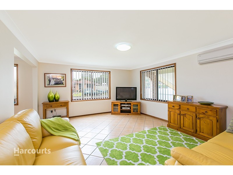 11 Jeffcoat Street, Albion Park NSW 2527