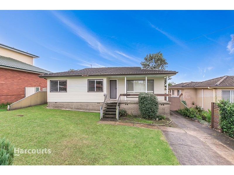 10 Carabeen Street, Barrack Heights NSW 2528