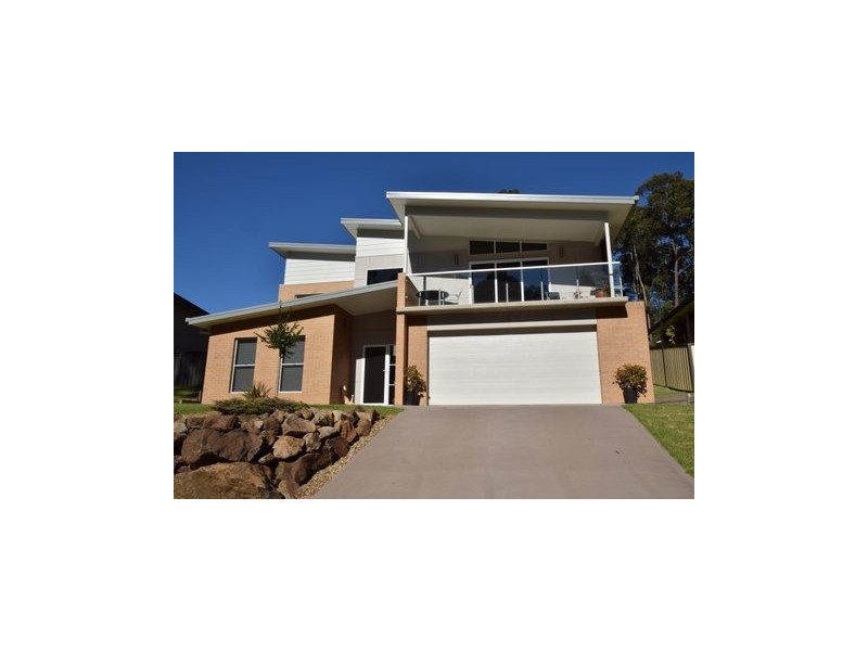 54 Wattlebird Way, Malua Bay NSW 2536