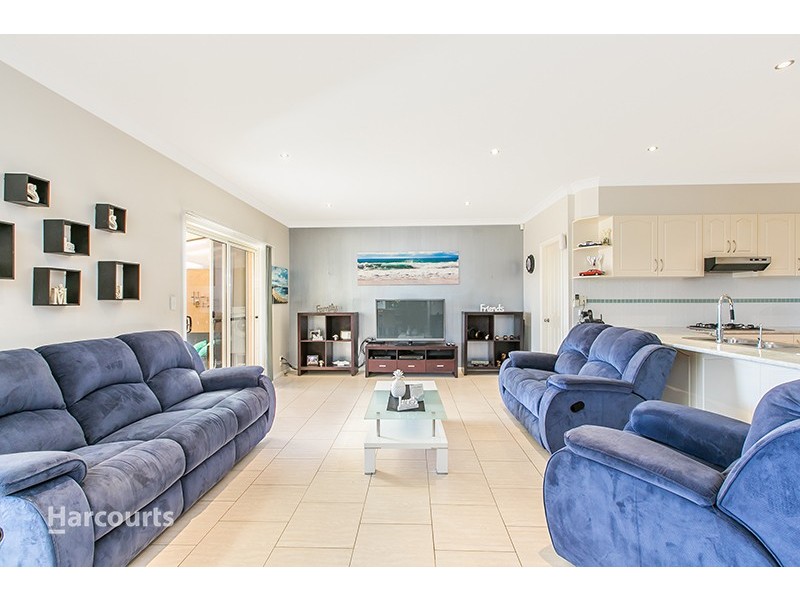 15 Darling Drive, Albion Park NSW 2527