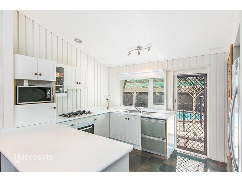 11 Forrest Street, Oak Flats NSW 2529