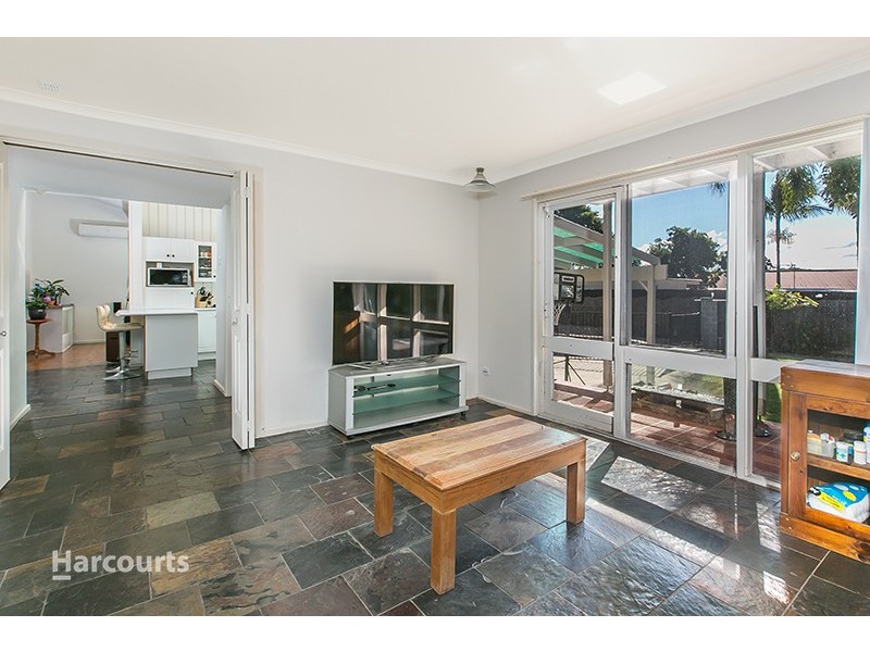 11 Forrest Street, Oak Flats NSW 2529