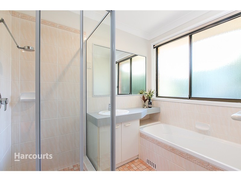 6 Federation Place, Albion Park NSW 2527