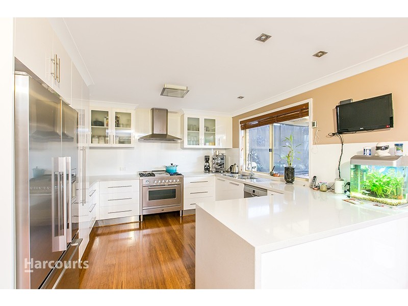 6 Danjera Drive, Albion Park NSW 2527