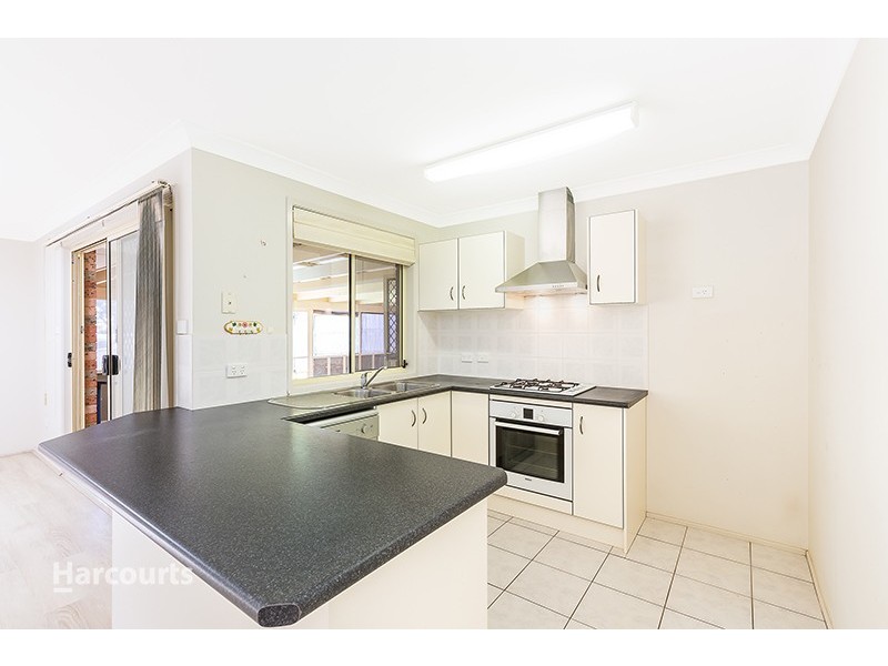 8 Liam Close, Albion Park NSW 2527