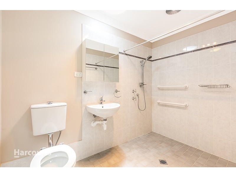 8 Liam Close, Albion Park NSW 2527