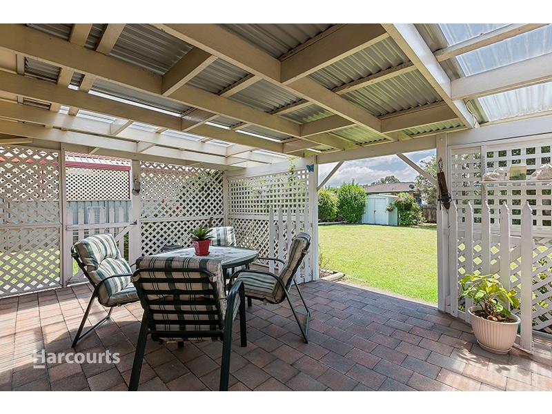 8 Silvertop Place, Albion Park Rail NSW 2527