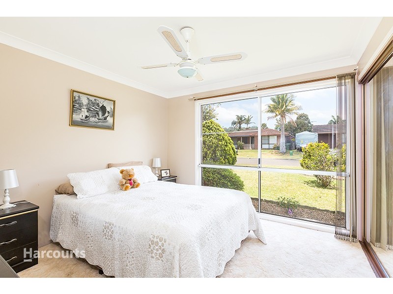 8 Silvertop Place, Albion Park Rail NSW 2527