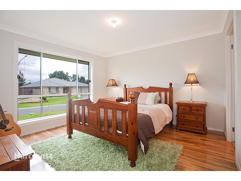 12 Loddon Circuit, Albion Park NSW 2527