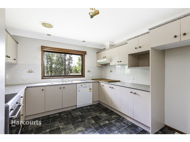 40 Oak Street, Albion Park Rail NSW 2527