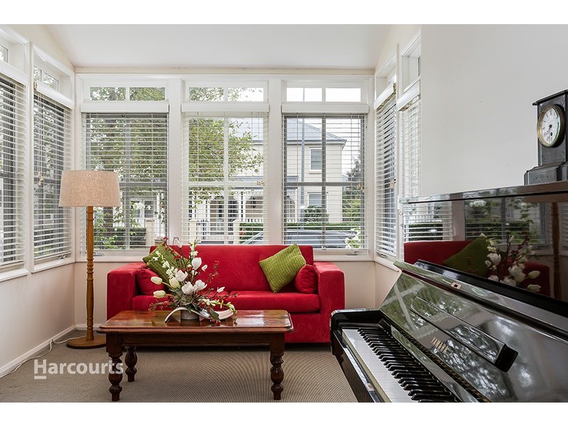 19 Broughton Avenue, Tullimbar NSW 2527