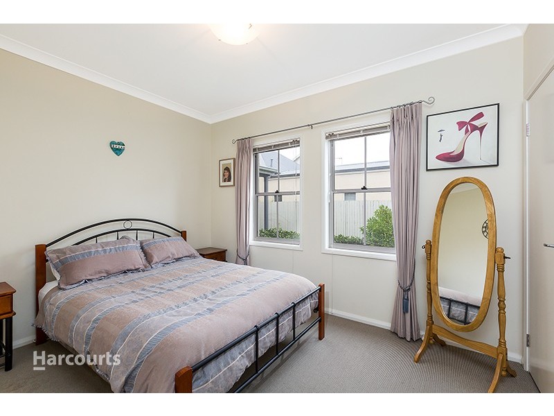 19 Broughton Avenue, Tullimbar NSW 2527