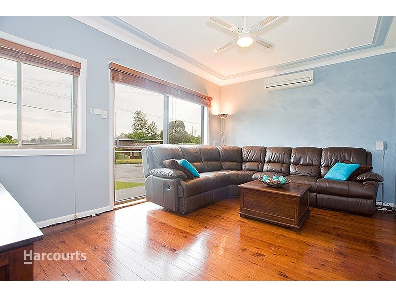 15 Centenary Road, Albion Park NSW 2527