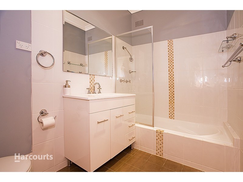 15 Centenary Road, Albion Park NSW 2527