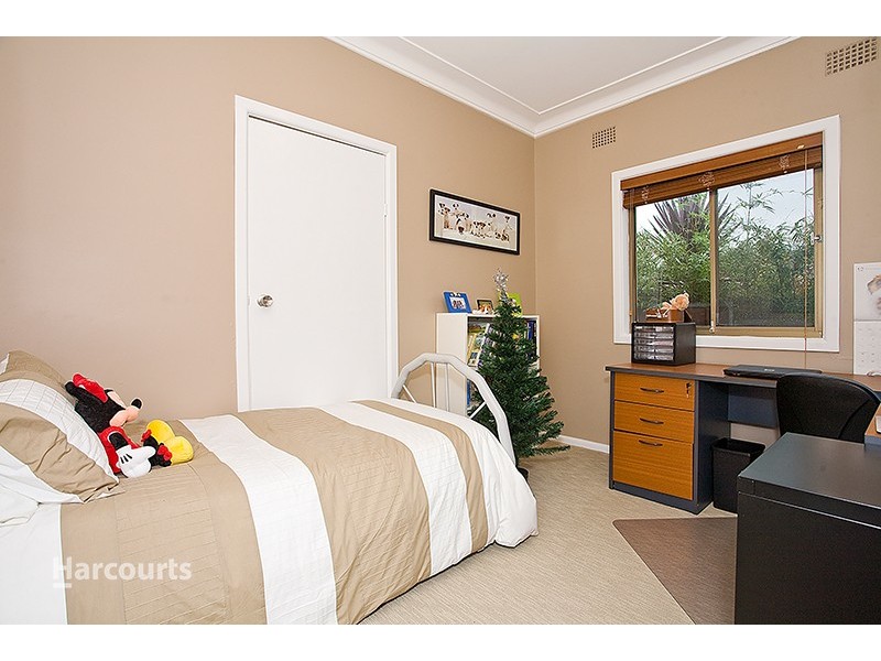 15 Centenary Road, Albion Park NSW 2527