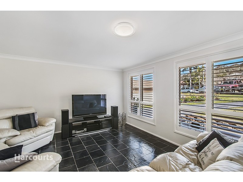 6 Avoca Place, Albion Park NSW 2527