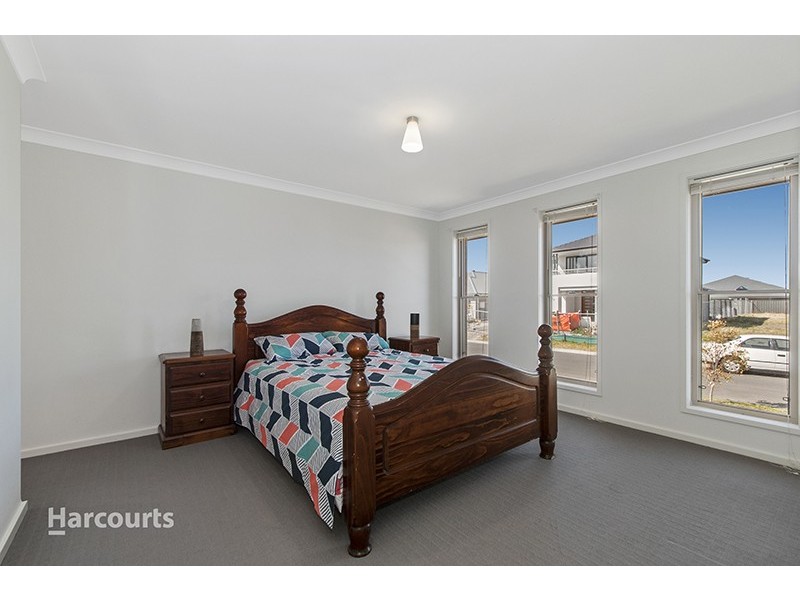 13 Eastpoint Avenue, Haywards Bay NSW 2530