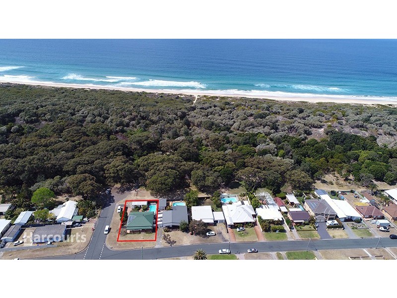 39 Ocean Street, Windang NSW 2528