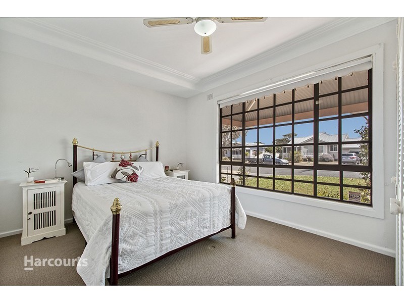 39 Ocean Street, Windang NSW 2528