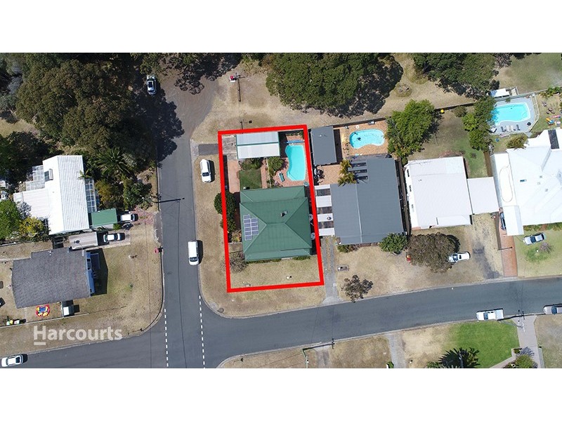 39 Ocean Street, Windang NSW 2528