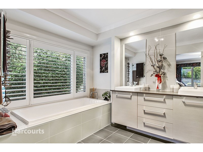 24 Muirfield Avenue, Shell Cove NSW 2529