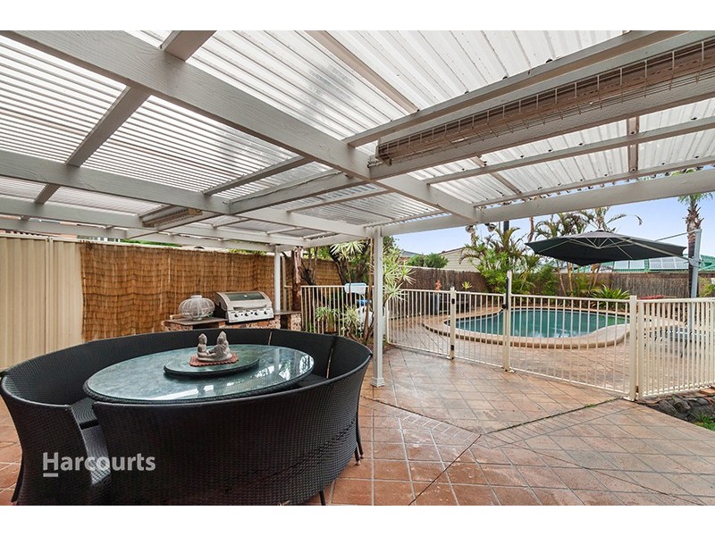 10 Shipton Crescent, Mount Warrigal NSW 2528