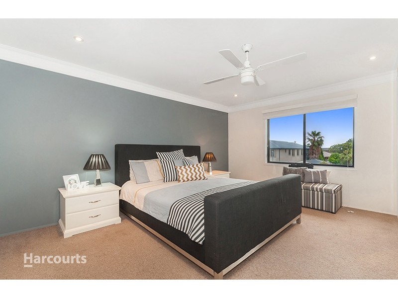 10 Shipton Crescent, Mount Warrigal NSW 2528