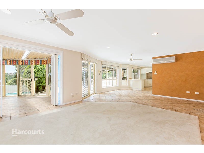 19 Gloucester Circuit, Albion Park NSW 2527