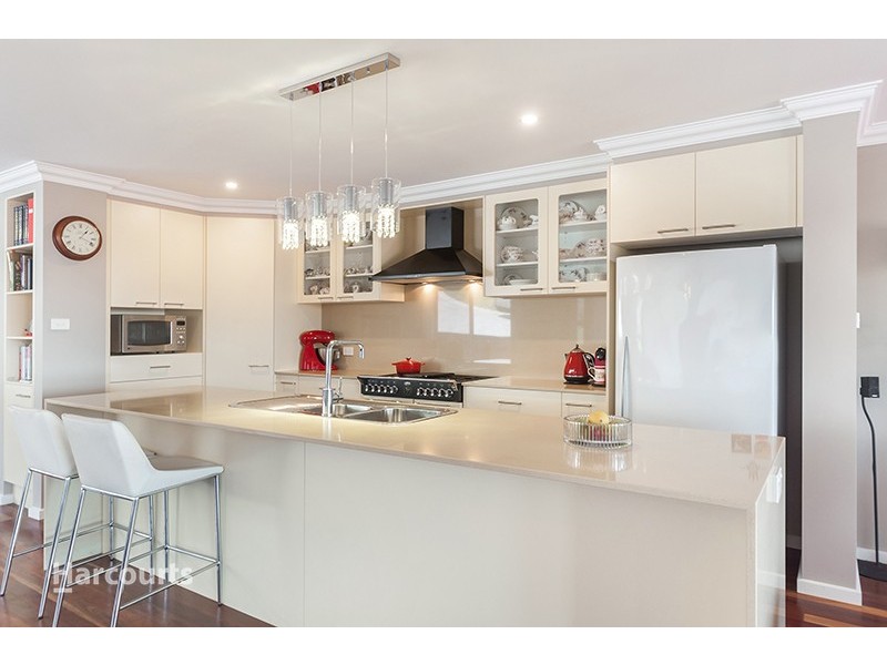 7 Scenic Place, Berkeley NSW 2506