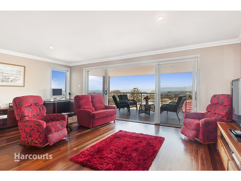 7 Scenic Place, Berkeley NSW 2506