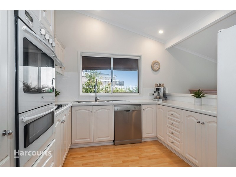 65 Scenic Crescent, Albion Park NSW 2527