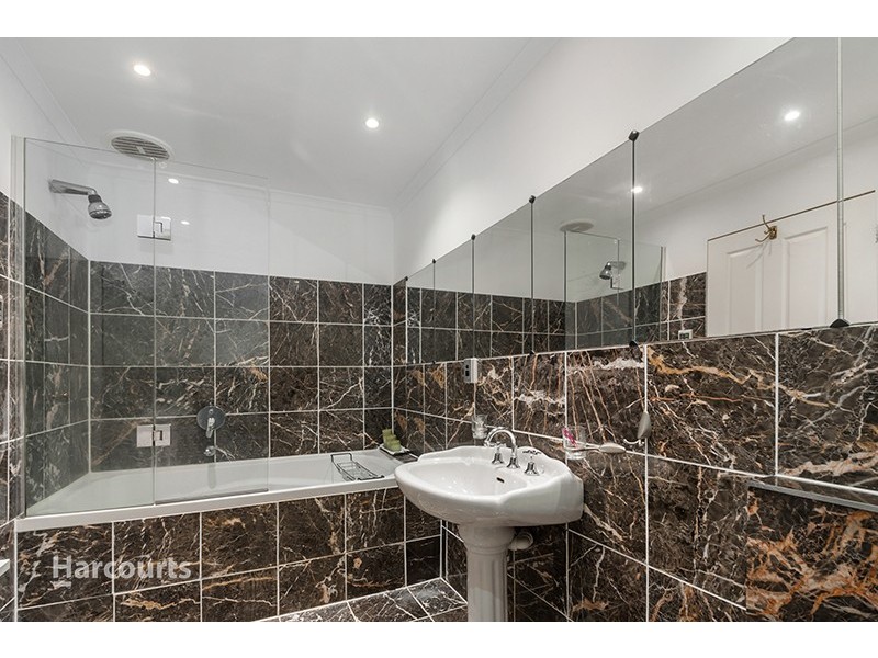 65 Scenic Crescent, Albion Park NSW 2527