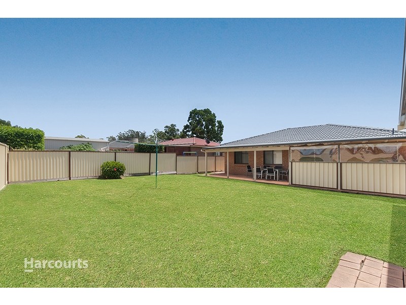 6 Hickory Street, Albion Park Rail NSW 2527