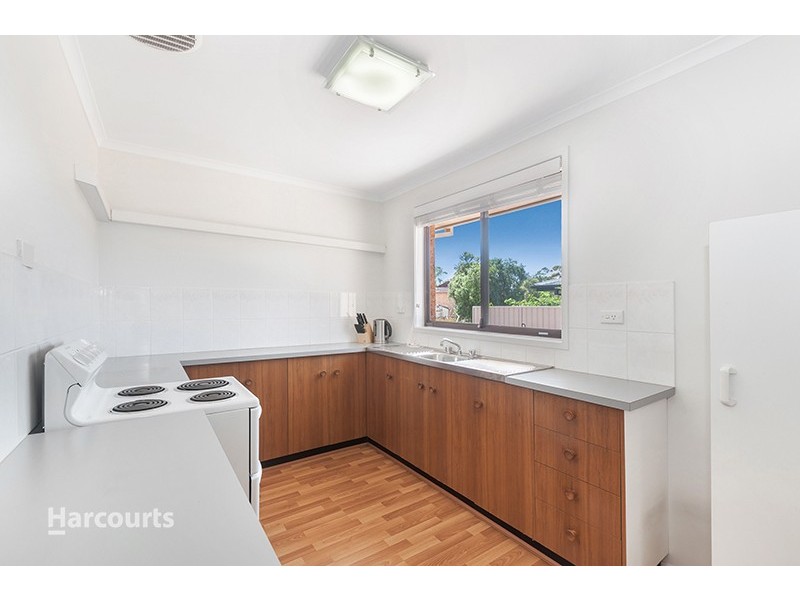 6 Hickory Street, Albion Park Rail NSW 2527