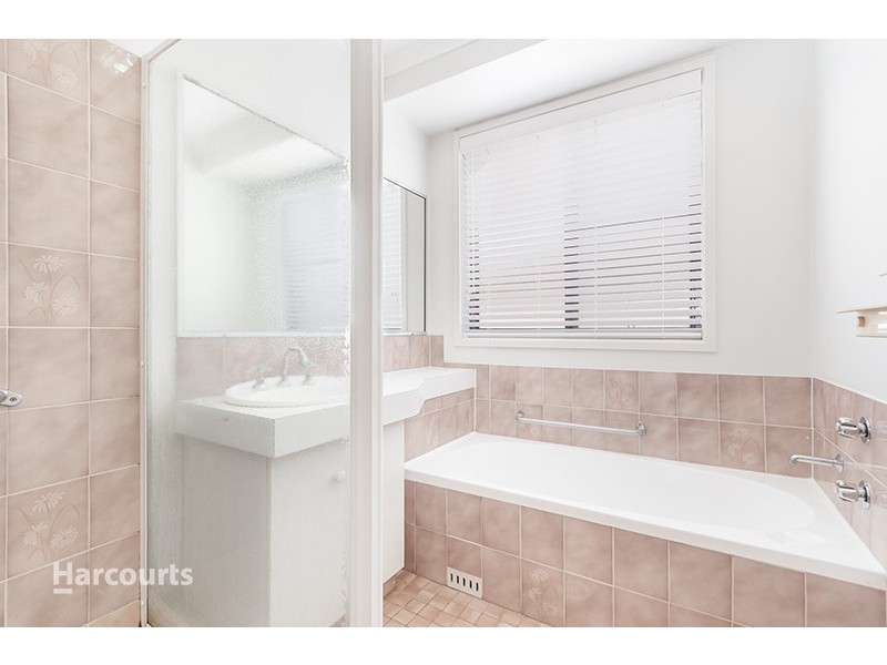 6 Hickory Street, Albion Park Rail NSW 2527
