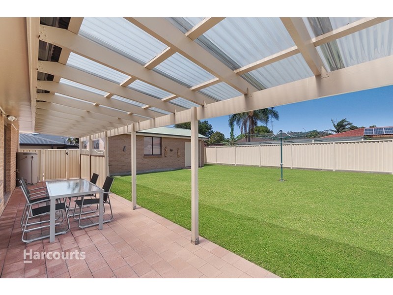 6 Hickory Street, Albion Park Rail NSW 2527