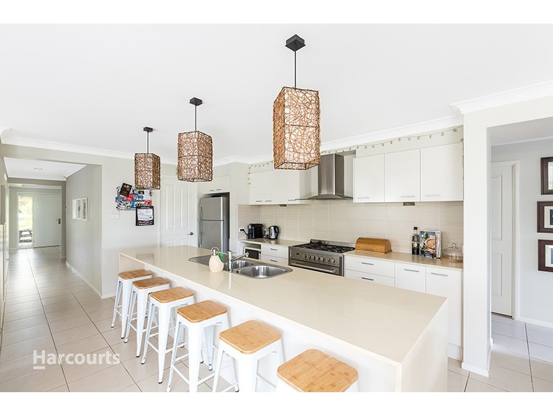 18 Shoreline Avenue, Haywards Bay NSW 2530