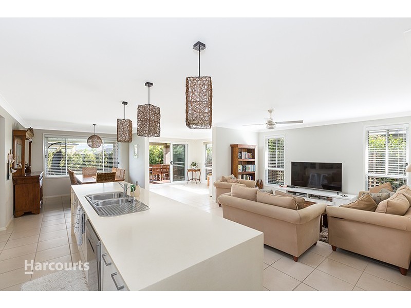 18 Shoreline Avenue, Haywards Bay NSW 2530