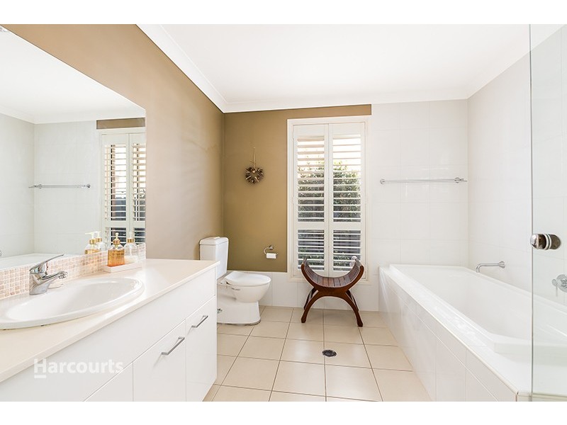 18 Shoreline Avenue, Haywards Bay NSW 2530