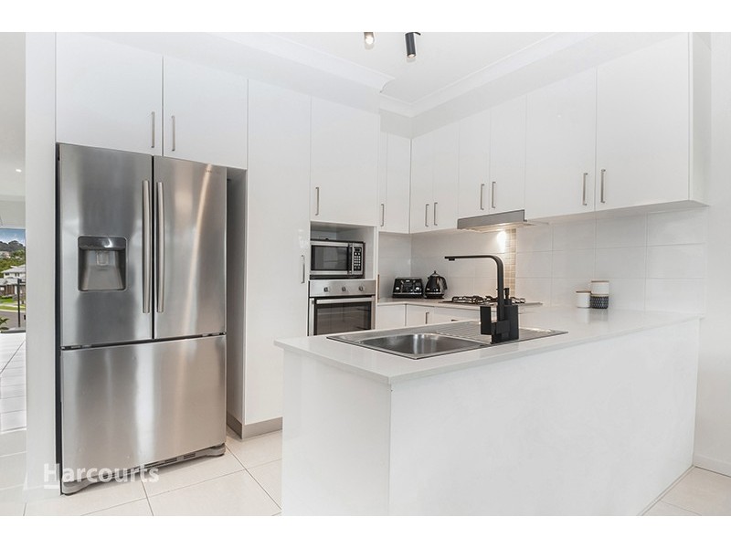 9A Wingello Crescent, Tullimbar NSW 2527