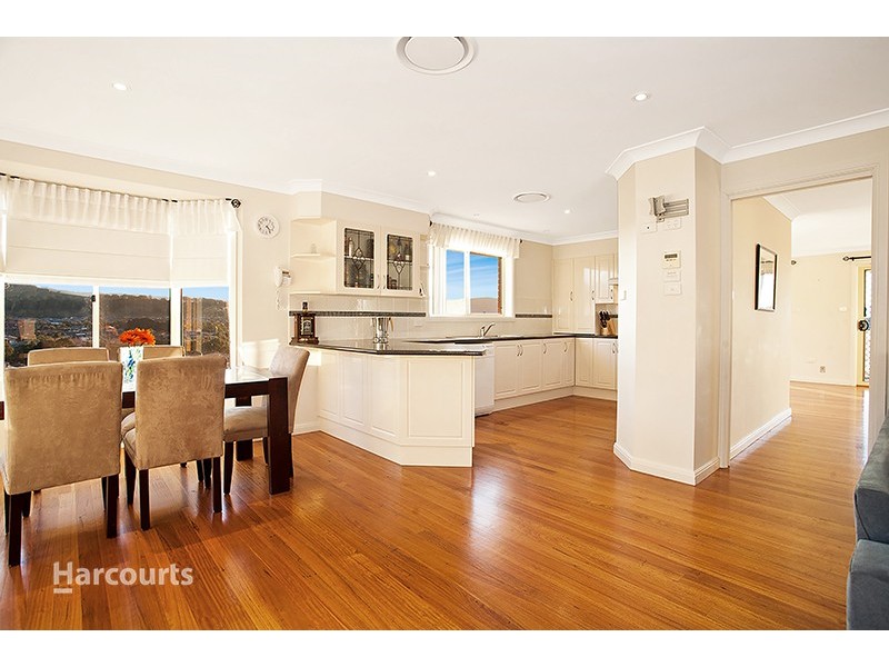 8 Clermont Crescent, Albion Park NSW 2527