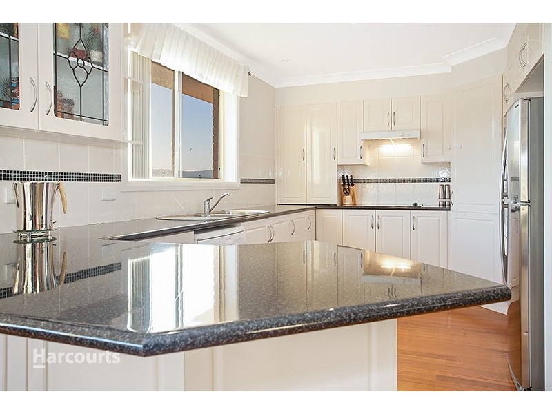 8 Clermont Crescent, Albion Park NSW 2527