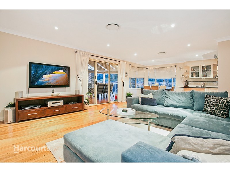 8 Clermont Crescent, Albion Park NSW 2527