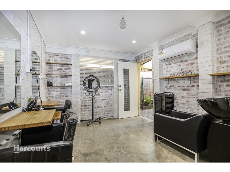 1/37 Central Avenue, Oak Flats NSW 2529