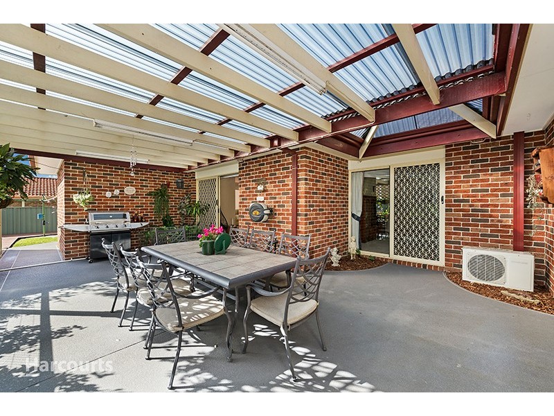 4 Stirling Place, Albion Park NSW 2527