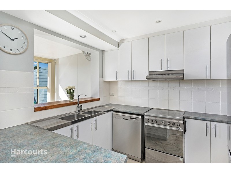 37 Coachwood Drive, Albion Park Rail NSW 2527