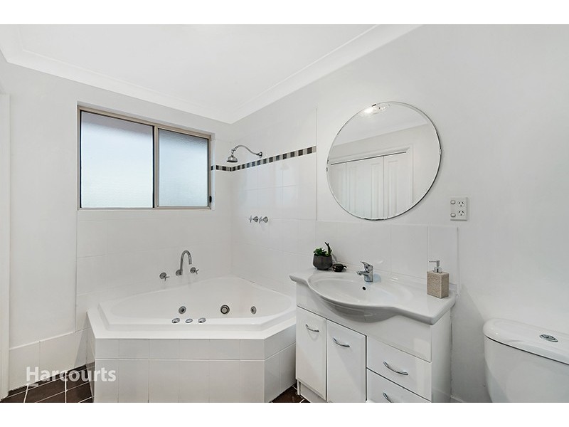 39 Scenic Crescent, Albion Park NSW 2527