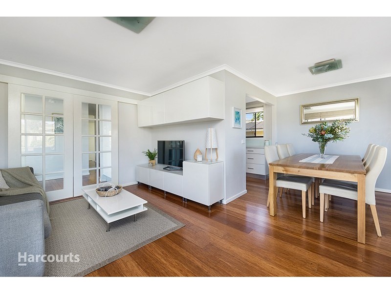 1 Brigadoon Circuit, Oak Flats NSW 2529