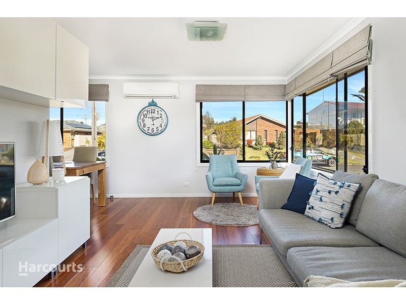 1 Brigadoon Circuit, Oak Flats NSW 2529